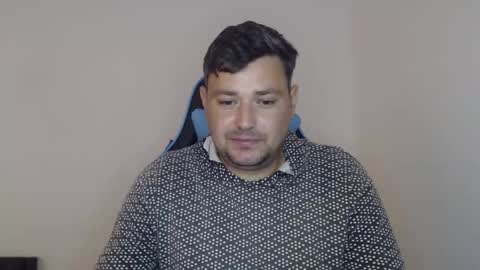 Snapshot of just_a_nice_guy_27 chatting on October 13, 11:23 am Alex online show from October 13, 11:23 am