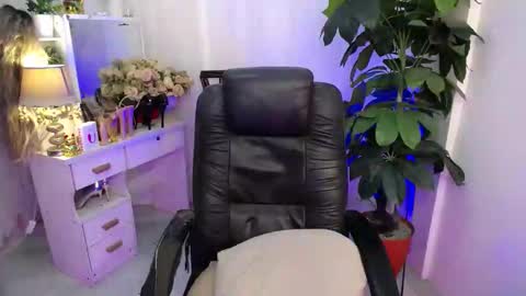 MY IG aleahgomez17 online show from October 24, 6:41 pm