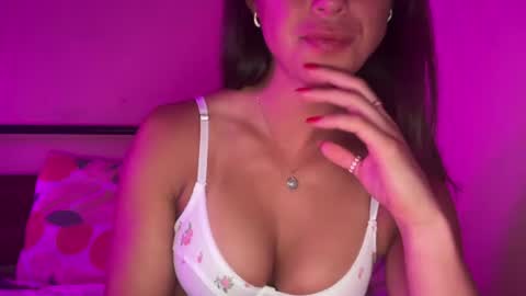 Just peachyyy online show from June 15, 12:24 am