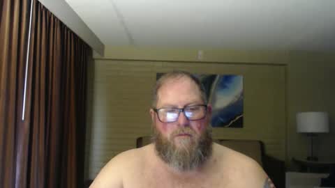 justaguyandnaked online show from December 3, 11:40 pm