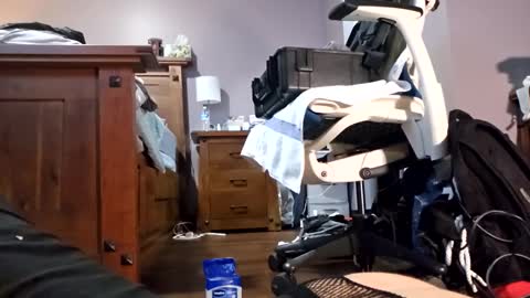 Tohiptwoquit online show from February 19, 6:11 am