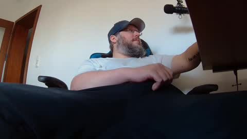 Just Flo ---  online show from March 3, 12:39 pm