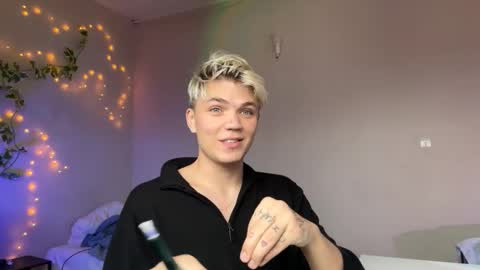 U bf Justin online show from December 17, 9:49 am