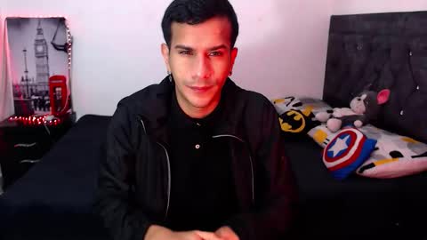 Snapshot of justin_melendez chatting on October 7, 11:17 am JUSTIN online show from October 7, 11:17 am