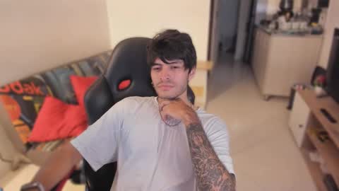 Snapshot of justin_stark1 chatting on October 17, 10:03 pm Diego online show from October 17, 10:03 pm
