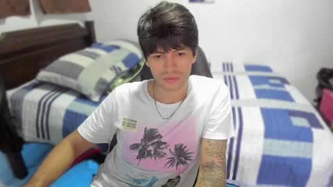 Snapshot of justin_stark1 chatting on December 5, 2:15 am Diego online show from December 5, 2:15 am