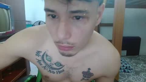 Snapshot of justin_taylor02 chatting on October 12, 2:09 pm justin_taylor02 online show from October 12, 2:09 pm