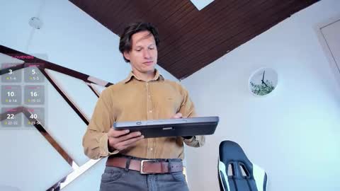 Justin  online show from February 10, 7:39 pm