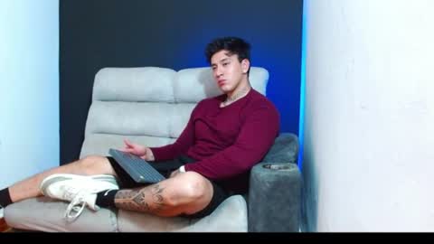 justinfuller_31 online show from June 23, 3:36 am
