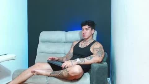 justinfuller_31 online show from July 1, 5:43 pm