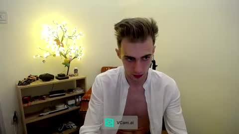 Hologram Guy online show from June 23, 4:46 pm