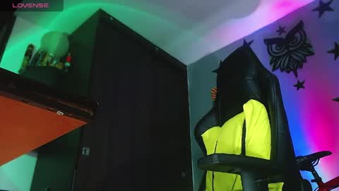 Justinsc online show from April 1, 2:23 am