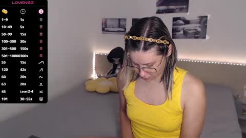 Julie online show from October 2, 4:22 am