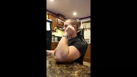 justus0624 online show from April 28, 1:47 am