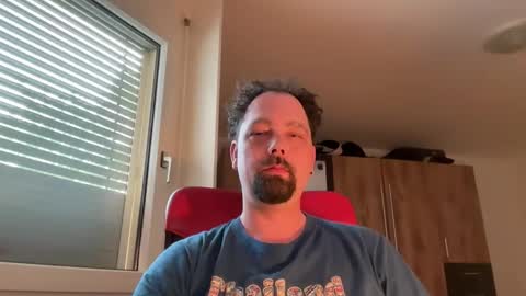 niceoregano online show from January 12, 8:21 am