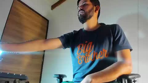 kael_cassian online show from June 14, 8:05 am