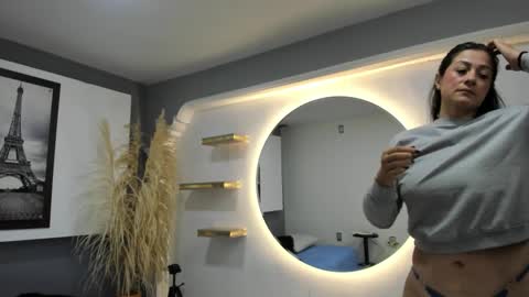 Antonella online show from November 18, 4:37 am