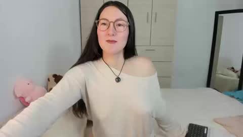 ChloeIndependient model online show from September 12, 2:30 pm