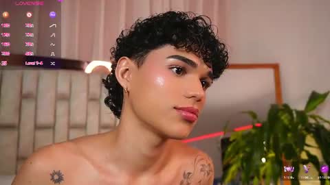 kai_onfire online show from July 28, 11:17 am