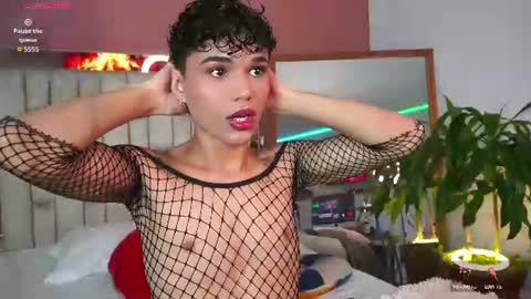 kai_onfire online show from June 12, 5:39 am