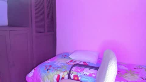 kaiahlive online show from January 12, 8:05 pm