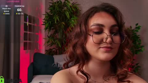 Kaia online show from April 3, 6:37 pm