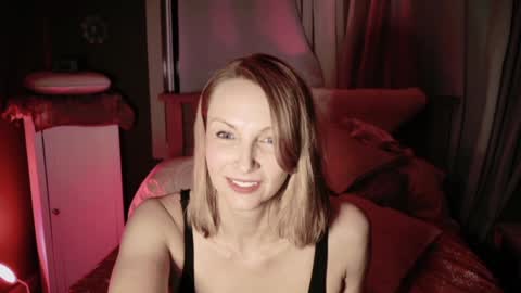 Kailee Smile online show from November 19, 4:45 am