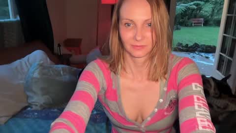 Kailee Smile online show from March 4, 4:31 am