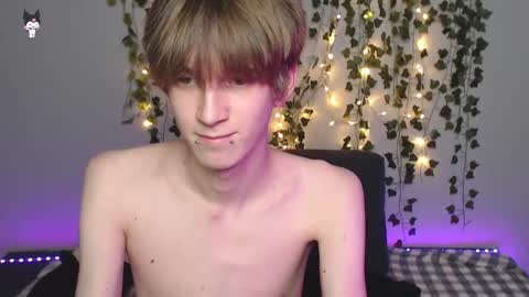 slutkai online show from November 14, 1:08 am