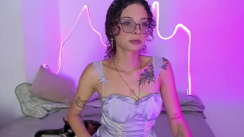 Kalahnna  online show from December 14, 4:19 am