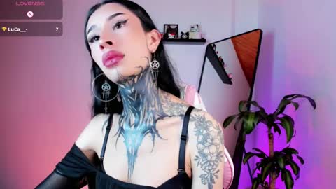 Kali Ka Please help me with your thumbs up its important   dont forget my birthday on October 26 online show from March 4, 11:35 pm