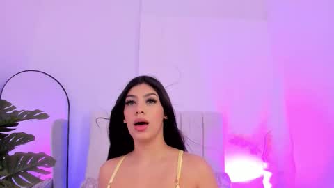 Kali Bloom  online show from March 5, 8:29 pm