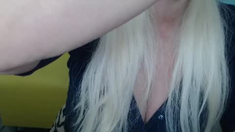 KamaliaSim online show from February 15, 10:21 pm