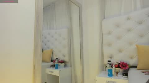    online show from December 19, 4:35 pm