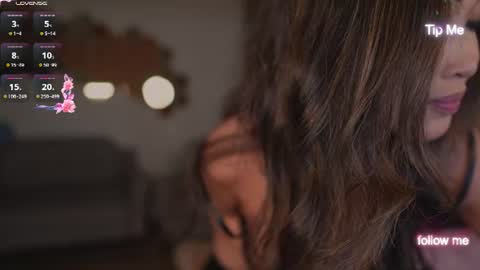 kamilee__xo online show from July 1, 7:33 pm