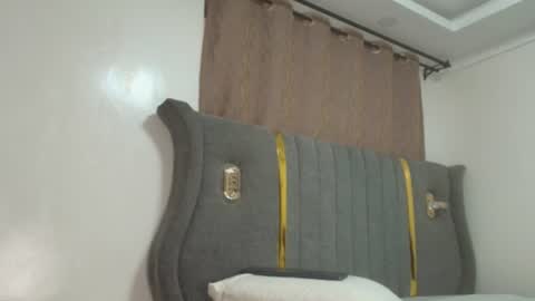 kandy_springs online show from July 17, 4:47 am