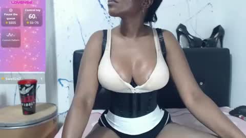 Paola online show from April 15, 9:15 pm