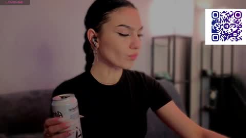 kara_life online show from April 27, 4:21 am