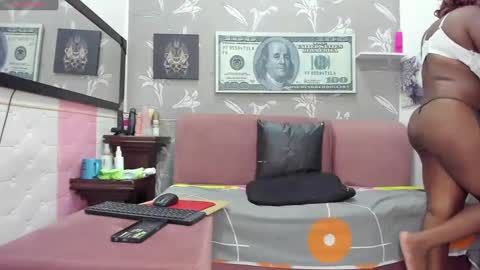 Karen online show from January 30, 11:45 pm