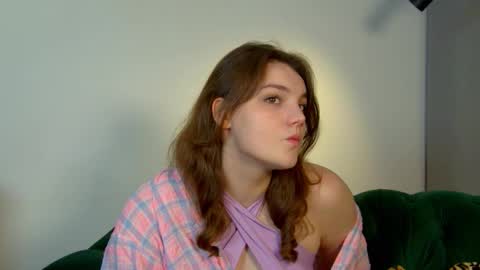 Snapshot of karenclarks chatting on September 28, 6:17 pm Karen online show from September 28, 6:17 pm