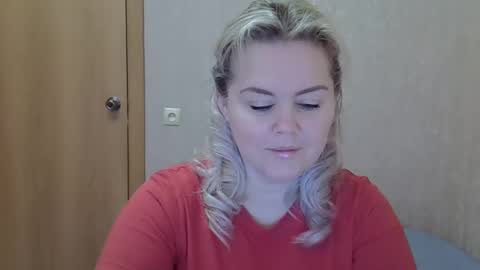 karennelsonx online show from February 1, 10:12 am