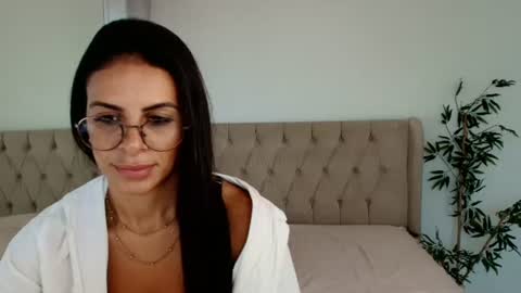 kari_brooks online show from July 9, 11:25 am