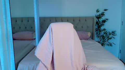 kari_brooks online show from July 13, 11:36 am