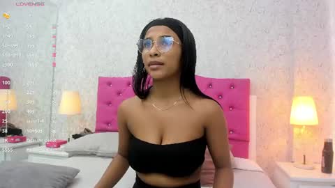 Karina Calderon online show from June 12, 11:53 am