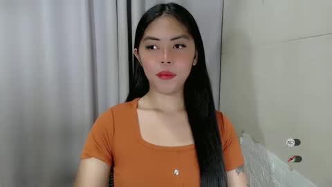 I AM BELLE online show from March 11, 7:47 pm