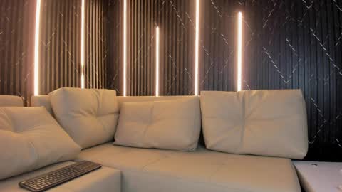 KarinaSimonz online show from April 4, 11:45 pm