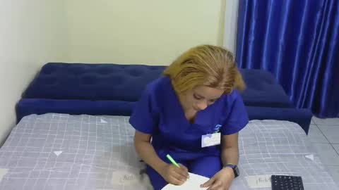 karinda_d online show from June 11, 4:43 am