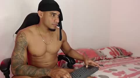karl_jensennxx online show from July 8, 2:59 am