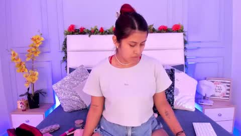 Karla Gonzaless online show from March 10, 7:07 pm