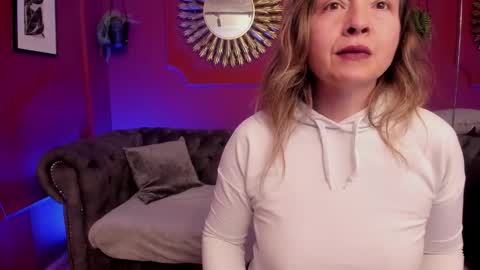 carla  online show from November 27, 5:48 am